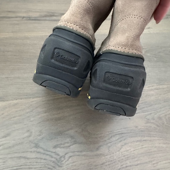 Boys Columbia snow boots - Picture 3 of 5